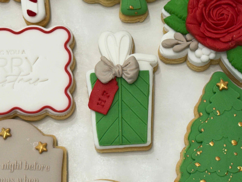 Green Personalised Christmas Present Cookie