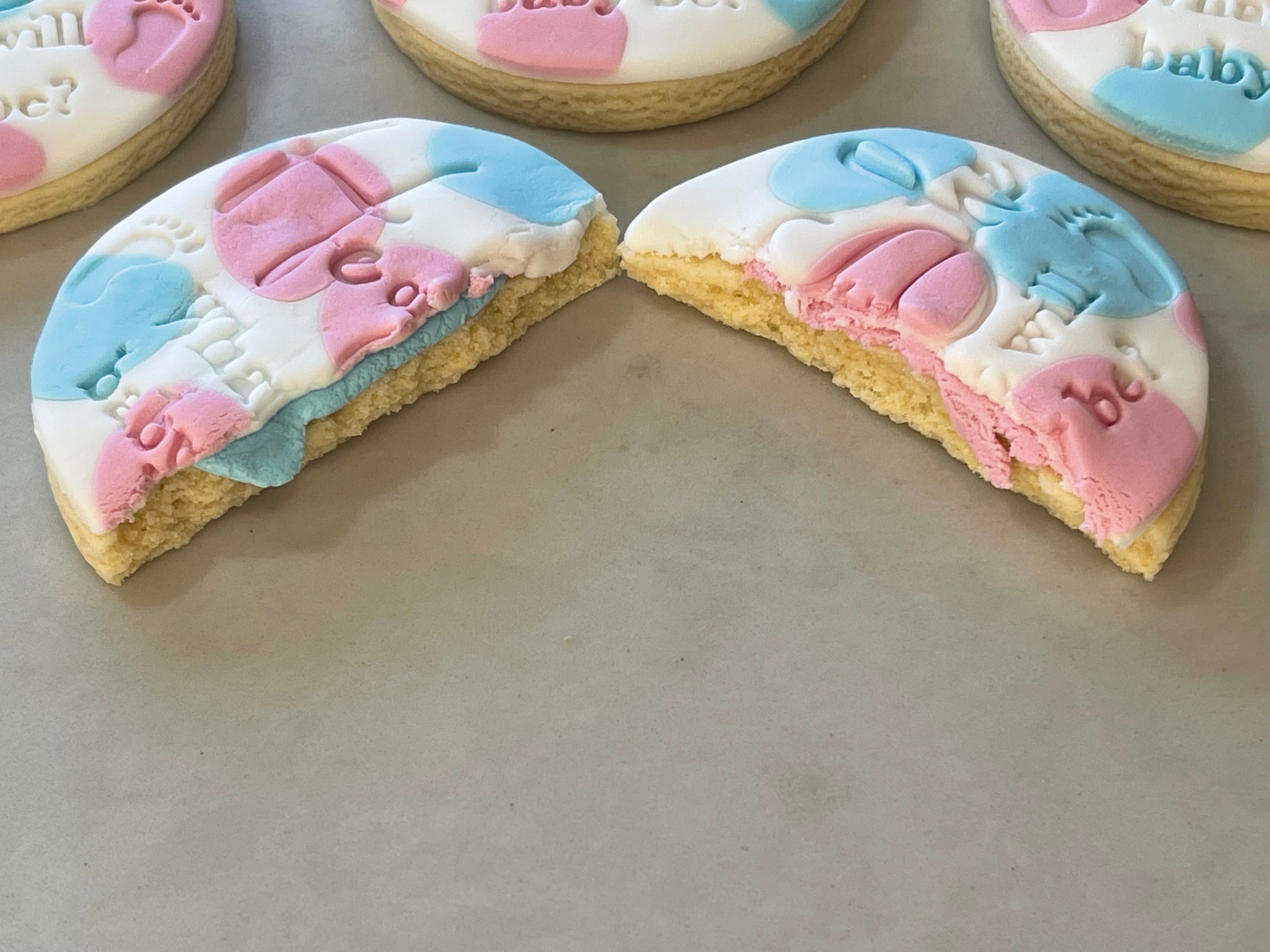 15+ Cute Pregnancy Announcement Cookies for Your Baby Reveal - My  Motherhood Made Easy